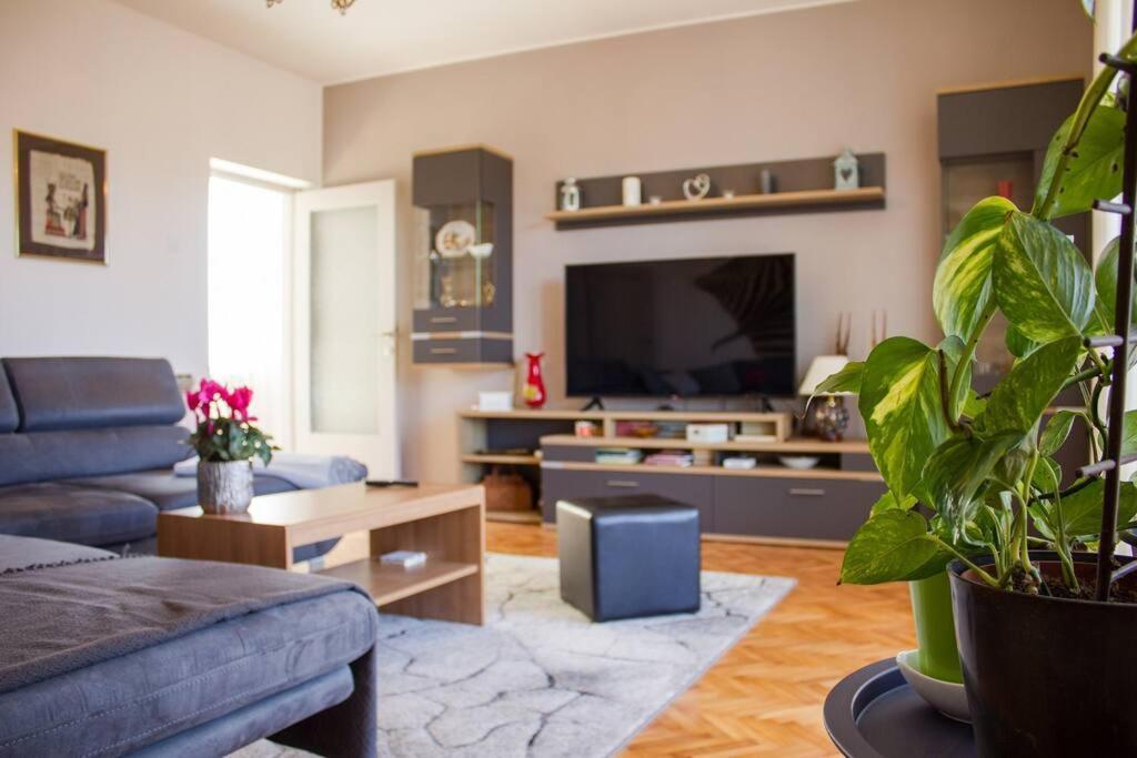 Apartment Margi Pula Buitenkant foto