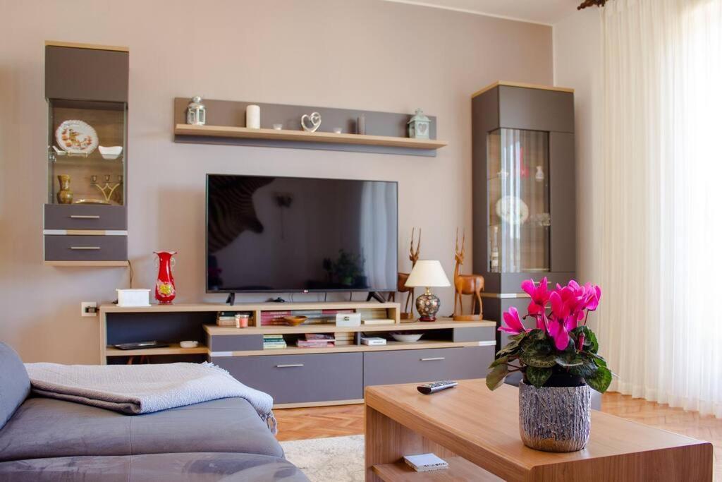 Apartment Margi Pula Buitenkant foto